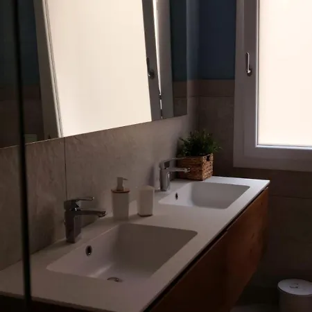 Le Conchiglie Sottomarina Apartment *